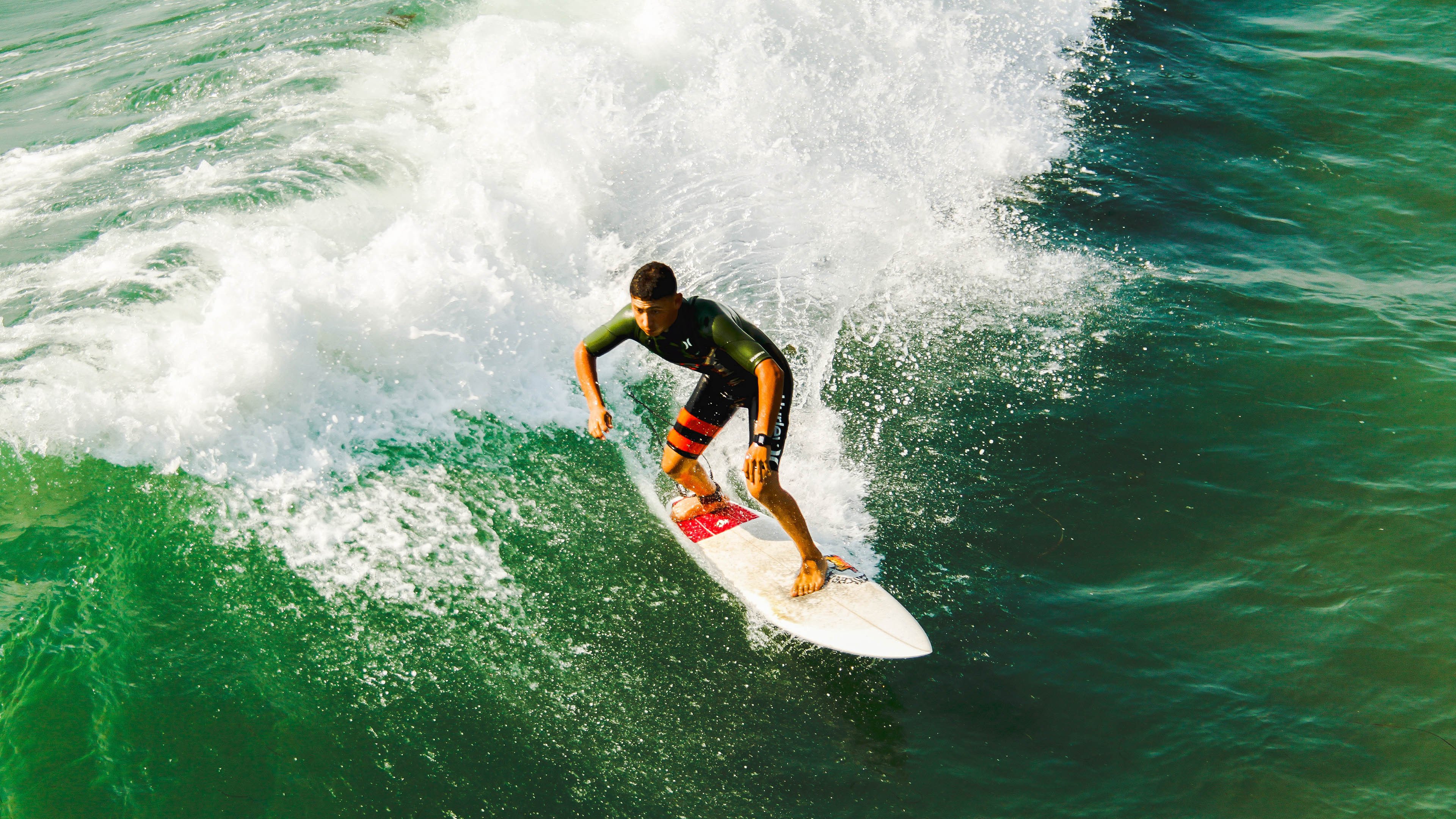 穆古鲁扎爆冷击败利物浦,高光表现引爆全场!